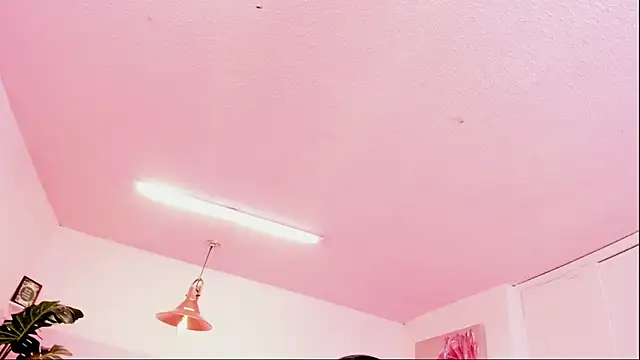 Snapshot of Red_lady chatting on 12-12-24, 07:08 Red lady online show from 12-12-24, 07:08