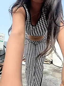 Snapshot of Anamika_24 chatting on 01-16-25, 06:35 Anamika 24 online show from 01-16-25, 06:35