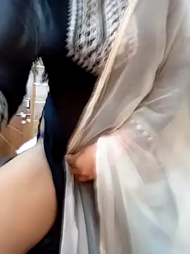 Snapshot of Anamika_24 chatting on 02-03-25, 06:24 Anamika 24 online show from 02-03-25, 06:24