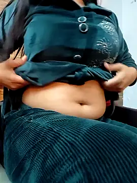 Snapshot of Anamika_24 chatting on 02-05-25, 09:25 Anamika 24 online show from 02-05-25, 09:25