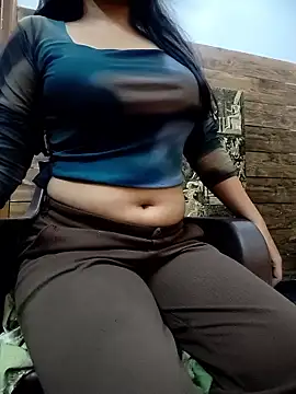 Snapshot of Anamika_24 chatting on 10-21-25, 03:51 Anamika 24 online show from 10-21-25, 03:51