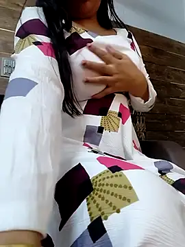 Snapshot of Anamika_24 chatting on 10-25-25, 03:25 Anamika 24 online show from 10-25-25, 03:25