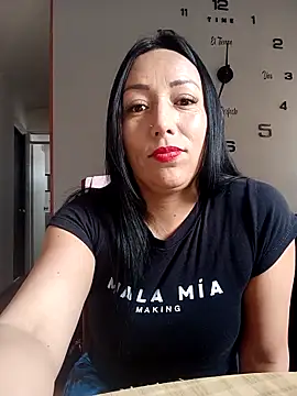 Laura martin  online show from 03-06-25, 05:43