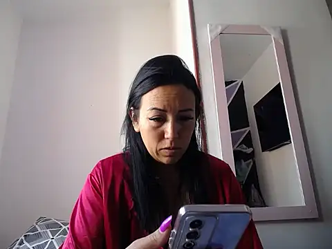 Laura martin  online show from 11-21-25, 02:27