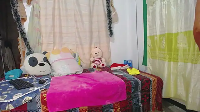 Snapshot of Stepmom_slut_50 chatting on 01-21-25, 01:39 Stepmom slut 50 online show from 01-21-25, 01:39