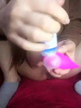 Snapshot of -Almira- chatting on 02-20-25, 05:18 -Almira- online show from 02-20-25, 05:18