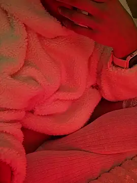 Snapshot of SexyErola27 chatting on 11-28-25, 11:02 SexyErola27 online show from 11-28-25, 11:02