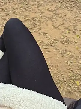 Snapshot of SexyErola27 chatting on 12-14-25, 12:10 SexyErola27 online show from 12-14-25, 12:10