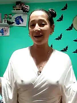 emilypoppy3 online show from 02-18-25, 03:43