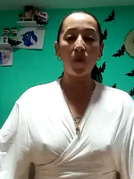 emilypoppy3 online show from 02-18-25, 08:14