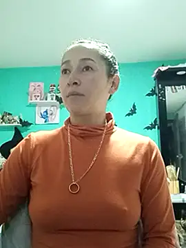 emilypoppy3 online show from 03-05-25, 01:17