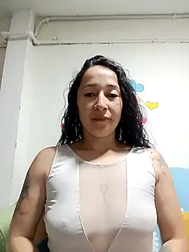 emilypoppy3 online show from 10-27-25, 02:21