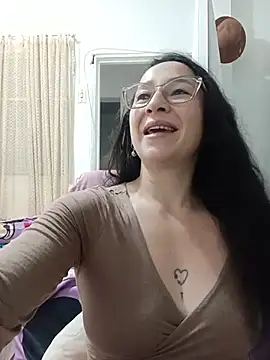 emilypoppy3 online show from 05-26-26, 08:49