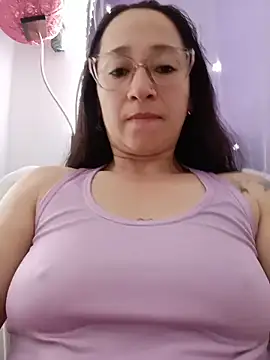 emilypoppy3 online show from 06-18-26, 07:18