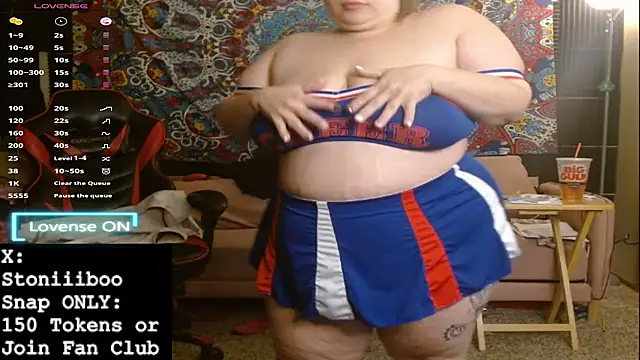 Snapshot of Stoniiiboo chatting on 10-25-25, 12:23 Stoniiiboo online show from 10-25-25, 12:23