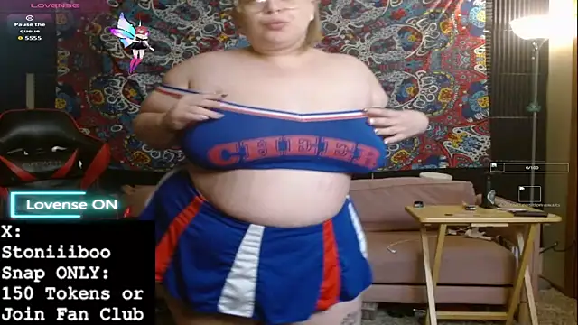 Snapshot of Stoniiiboo chatting on 11-05-25, 01:22 Stoniiiboo online show from 11-05-25, 01:22