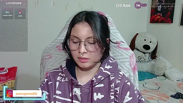 Snapshot of jessica_gomez chatting on 03-08-25, 12:33 jessica gomez online show from 03-08-25, 12:33