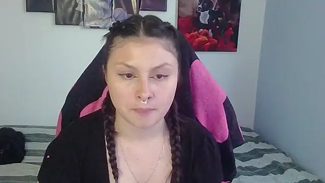 Snapshot of jessica_gomez chatting on 10-16-25, 10:33 jessica gomez online show from 10-16-25, 10:33