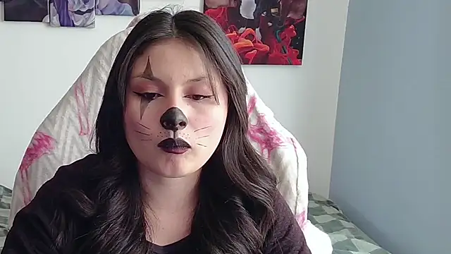 Snapshot of jessica_gomez chatting on 10-31-25, 08:43 jessica gomez online show from 10-31-25, 08:43