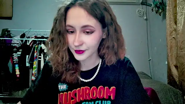 Snapshot of JoannaTompson chatting on 09-15-25, 07:25 JoannaTompson online show from 09-15-25, 07:25