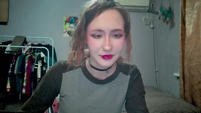 Snapshot of JoannaTompson chatting on 09-20-25, 01:06 JoannaTompson online show from 09-20-25, 01:06