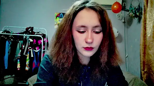 Snapshot of JoannaTompson chatting on 10-28-25, 10:45 JoannaTompson online show from 10-28-25, 10:45