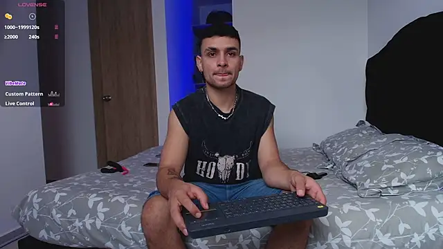 Aron-santoro online show from 12-18-25, 08:26