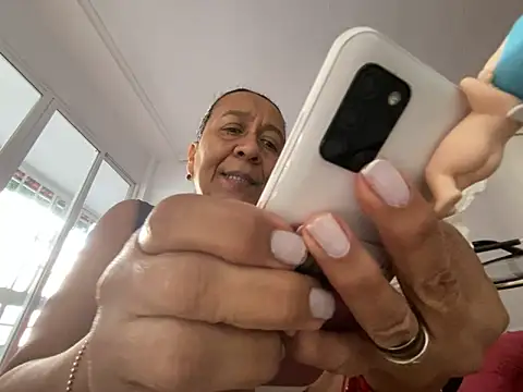 Snapshot of sweeviolet chatting on 12-11-24, 10:47 sweeviolet online show from 12-11-24, 10:47