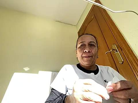 Snapshot of sweeviolet chatting on 01-13-25, 02:00 sweeviolet online show from 01-13-25, 02:00