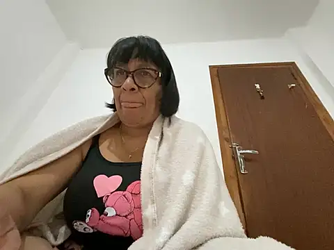 sweeviolet online show from 04-23-26, 06:36