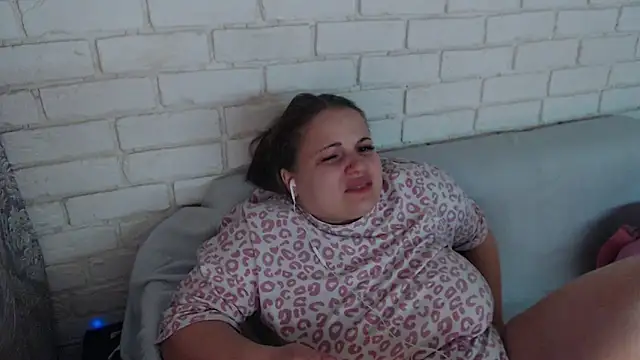 Snapshot of Crazyy_girl_ chatting on 12-04-25, 04:48 Crazyy girl online show from 12-04-25, 04:48