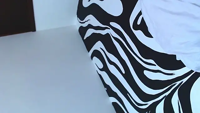 Snapshot of lilith_luv chatting on 01-13-25, 09:19 lilith luv online show from 01-13-25, 09:19