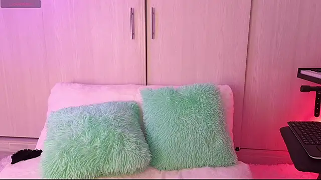 Yues050600 online show from 12-21-24, 12:31