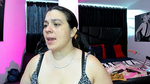 martina foxy  online show from 02-11-25, 12:27