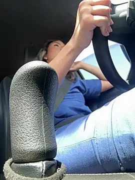 Snapshot of Mila_Morgan chatting on 01-15-25, 04:54 Mila Morgan online show from 01-15-25, 04:54