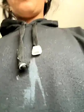 Mila Morgan online show from 11-19-25, 05:46