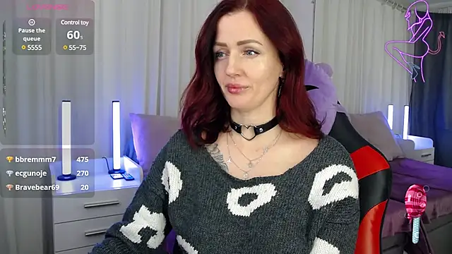 Snapshot of ElisaJane chatting on 12-21-24, 12:20 ElisaJane online show from 12-21-24, 12:20