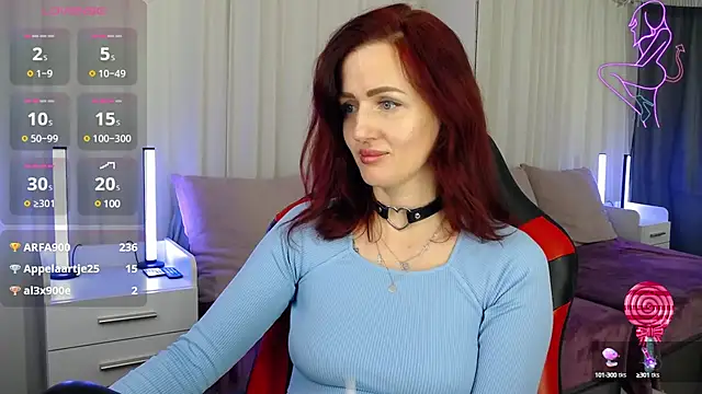Snapshot of ElisaJane chatting on 12-23-24, 12:35 ElisaJane online show from 12-23-24, 12:35
