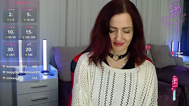 Snapshot of ElisaJane chatting on 12-24-24, 03:49 ElisaJane online show from 12-24-24, 03:49
