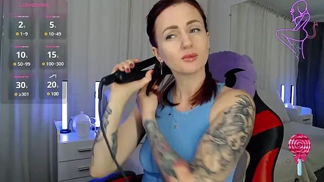 Snapshot of ElisaJane chatting on 01-10-25, 08:26 ElisaJane online show from 01-10-25, 08:26