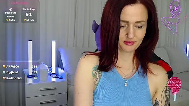 Snapshot of ElisaJane chatting on 01-10-25, 11:29 ElisaJane online show from 01-10-25, 11:29