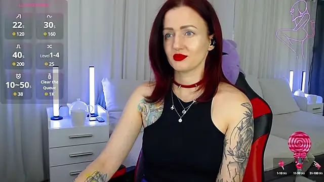 Snapshot of ElisaJane chatting on 01-13-25, 10:35 ElisaJane online show from 01-13-25, 10:35
