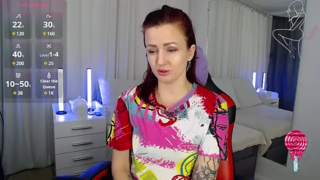 Snapshot of ElisaJane chatting on 01-14-25, 10:23 ElisaJane online show from 01-14-25, 10:23
