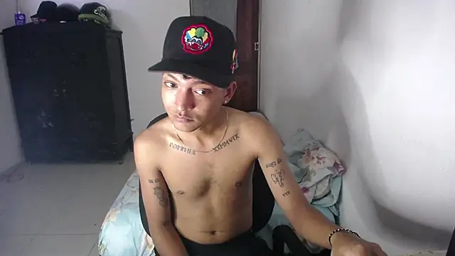 Snapshot of Sxntisaul__ chatting on 02-06-25, 05:51 Sxntisaul online show from 02-06-25, 05:51