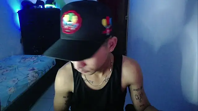 Snapshot of Sxntisaul__ chatting on 02-11-25, 12:27 Sxntisaul online show from 02-11-25, 12:27