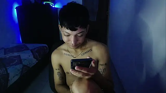 Snapshot of Sxntisaul__ chatting on 02-18-25, 01:00 Sxntisaul online show from 02-18-25, 01:00