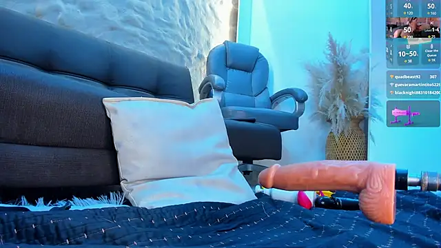 Snapshot of Isa__Blanc chatting on 02-26-25, 03:21 Isa Blanc online show from 02-26-25, 03:21