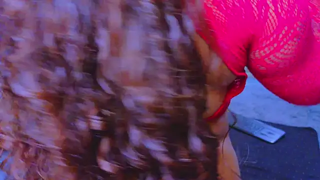 Snapshot of Isa__Blanc chatting on 09-16-25, 12:11 Isa Blanc online show from 09-16-25, 12:11