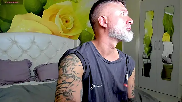 BlowMyXXL online show from 10-21-25, 06:58