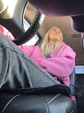 Snapshot of MerlinDave chatting on 01-15-25, 07:05 MerlinDave online show from 01-15-25, 07:05